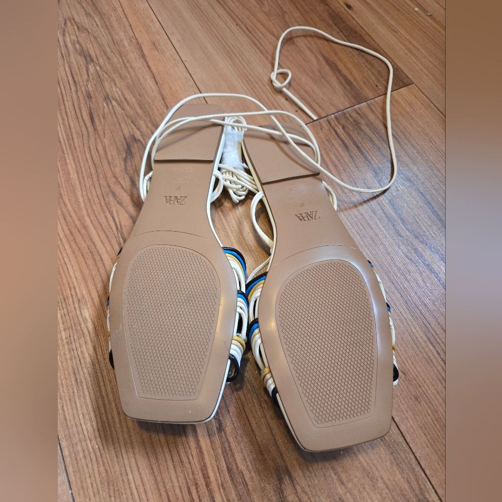 NWOB Zara Lace up multi-color woven flat sandal Size 37 - Picture 3 of 3